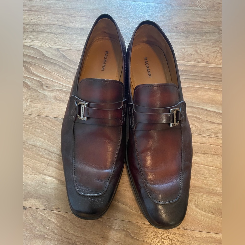 Men’s dress shoes